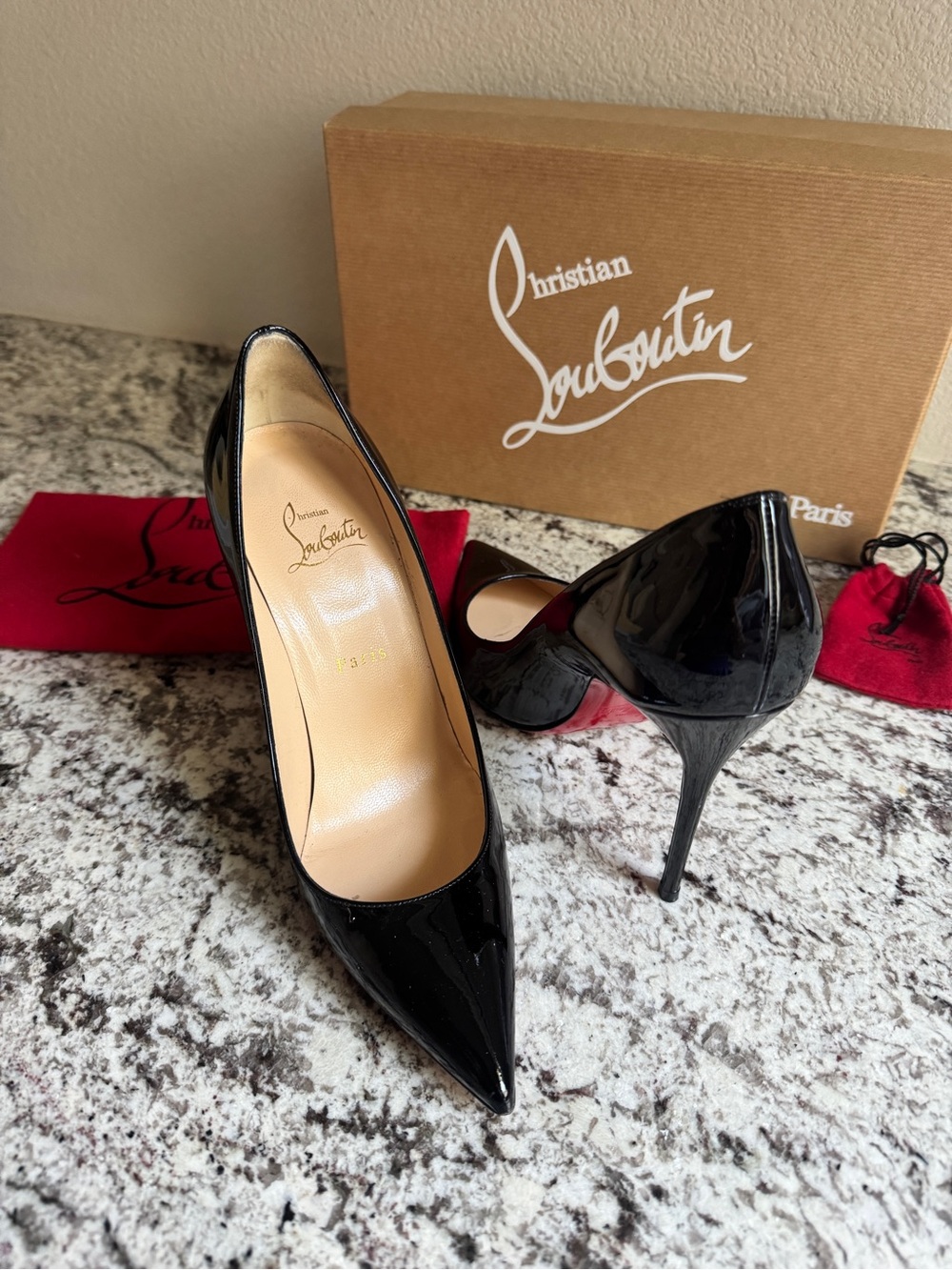 Iconic Red bottom heels from Christian Louboutin - Picture 3 of 13